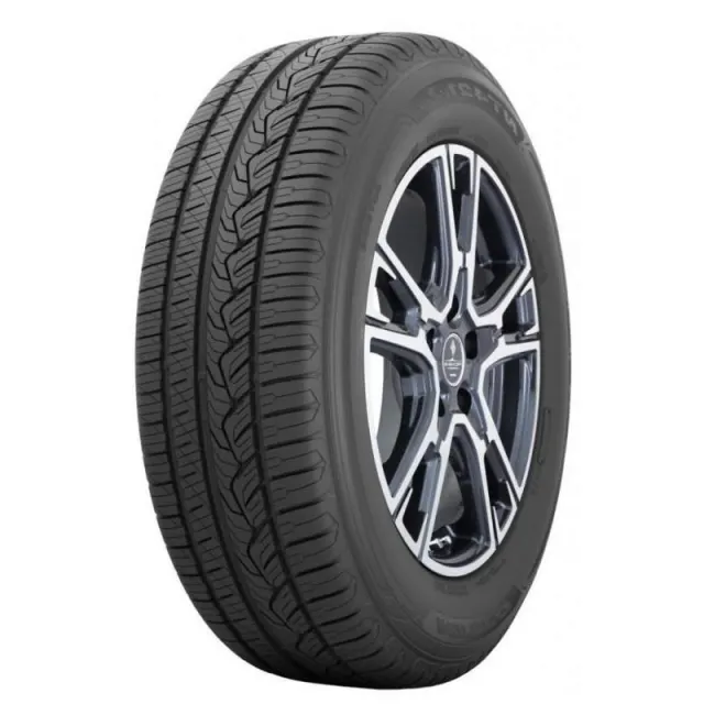 Летние шины Nitto NT421Q 235/55 R17 99V 